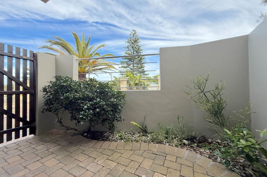 1 Bedroom Property for Sale in Waves Edge Western Cape